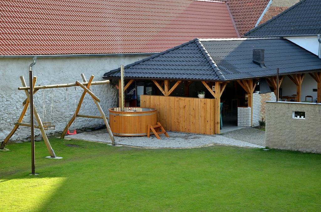 Hotel Statek 3 - Wellness & Spa Hluboká nad Vltavou Exterior foto