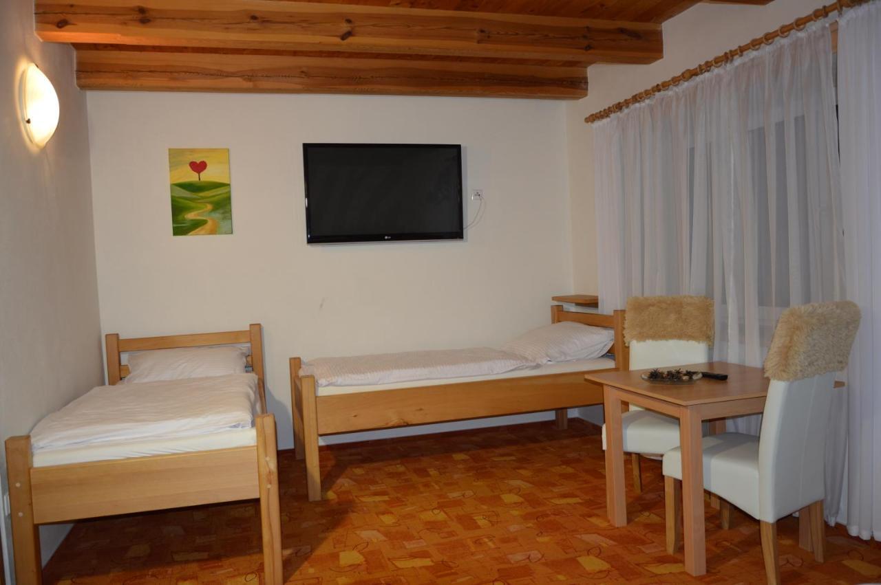 Hotel Statek 3 - Wellness & Spa Hluboká nad Vltavou Exterior foto